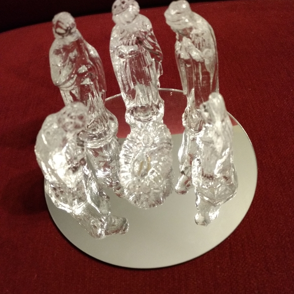 Holiday Expressions Six Piece Crystal Set with Glass Mirror - Picture 2 of 6